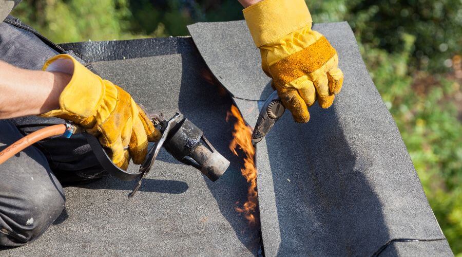 Professional gutter cleaning in Randalia, IA